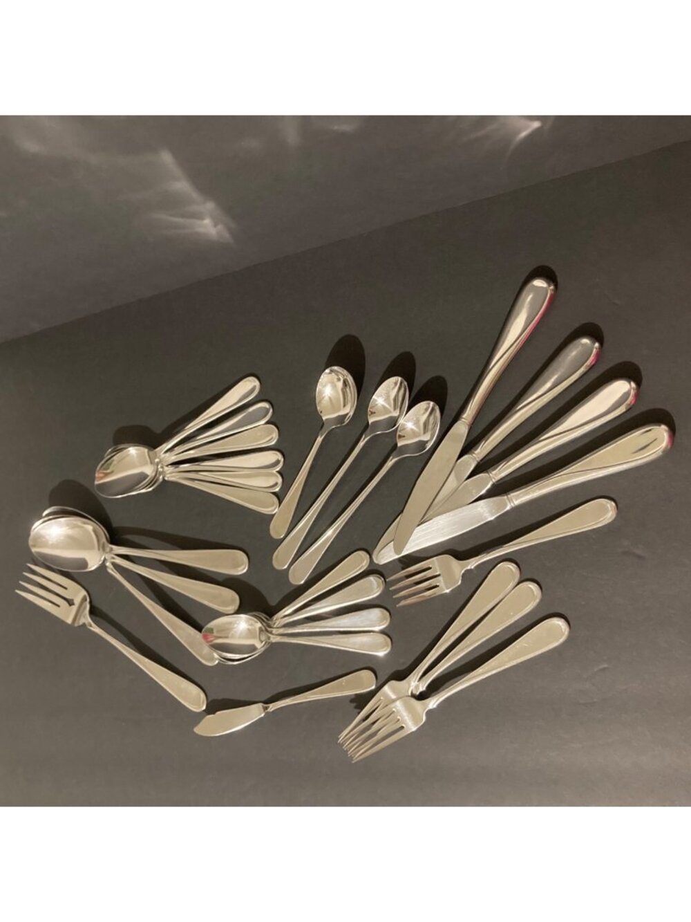 Oneida Flight Reliance Stainless Steel Flatware Set 25+ Pieces